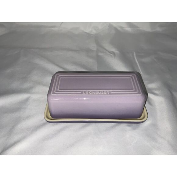 NWT NEW LE CREUSET BLUEBELL PROVENANCE PURPLE STONEWARE BUTTER DISH - Picture 1 of 7